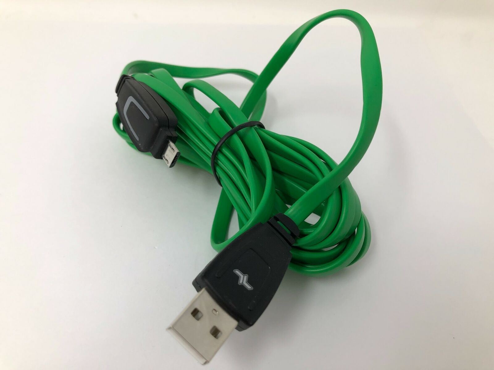 10 ft. USB Micro-B cable w/ bonus rechargeable battery pack for Xbox One [USED]
