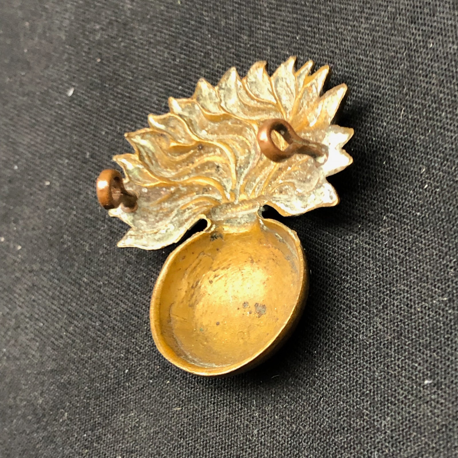 Original WW2 British Army Cap Badge - Grenadier Guards