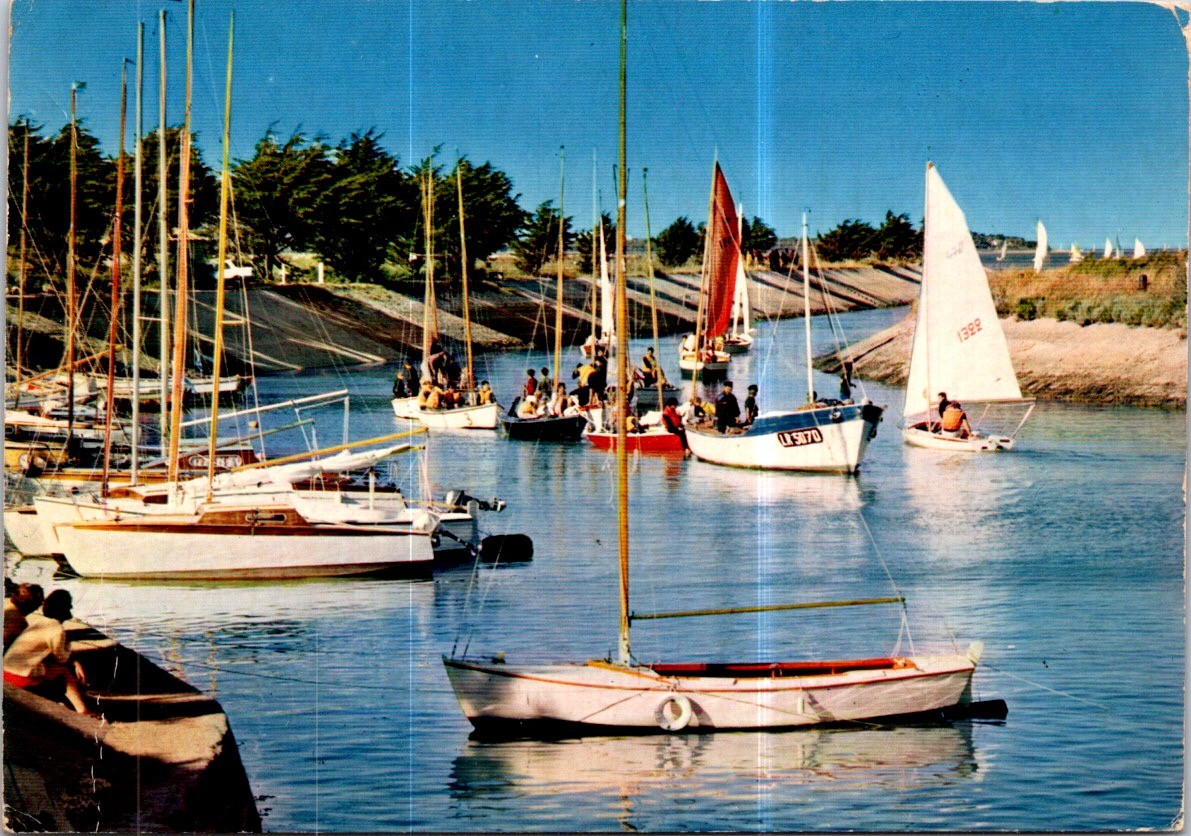 (1455) 1-9-2025 - France - Sailing / Voile-  in Ile d'Oléron (1970)
