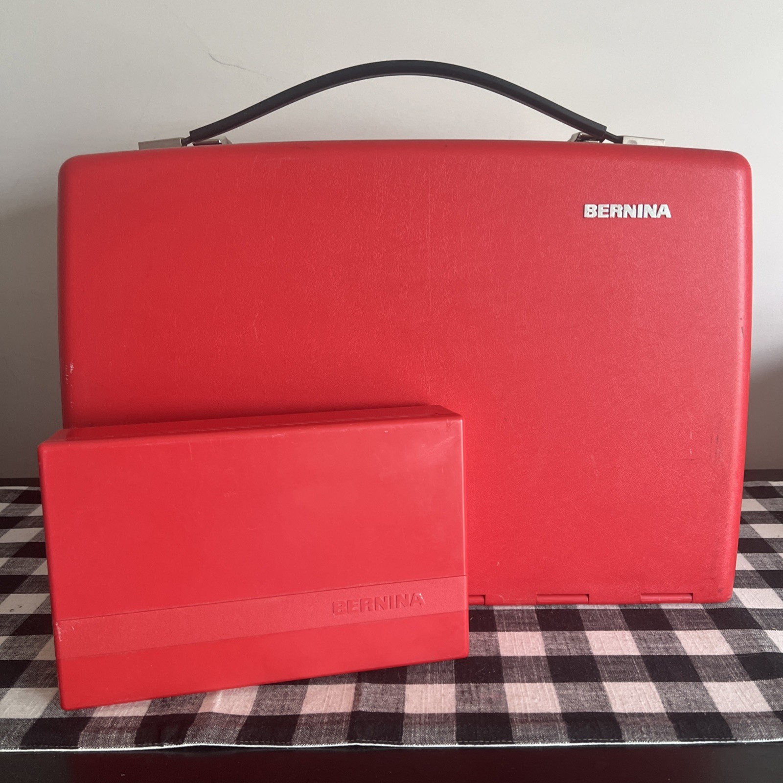 *Bernina *830 Record Sewing Machine *Case *Accessories *Extension Table *Pedal