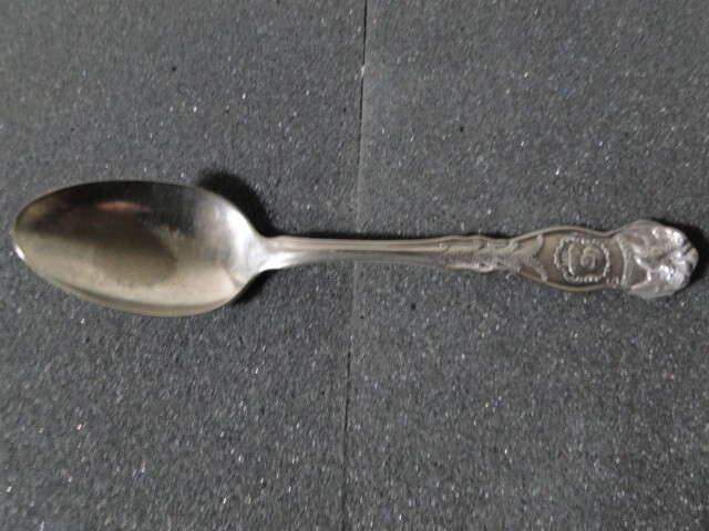 Vintage WM Rogers & Son AA Washington Silver Plate Teaspoon 5 7/8"