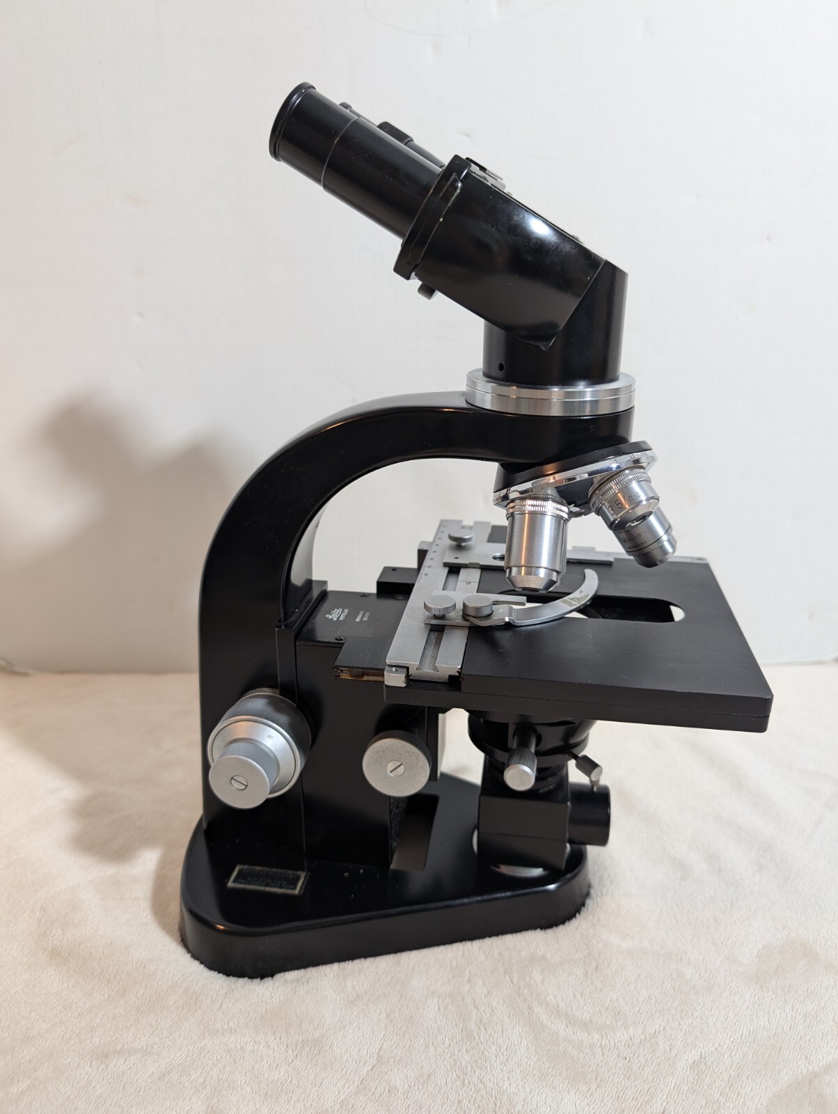 Leitz Wetzlar Binocular Microscope 4 Objectives Illuminator Case Manual Black