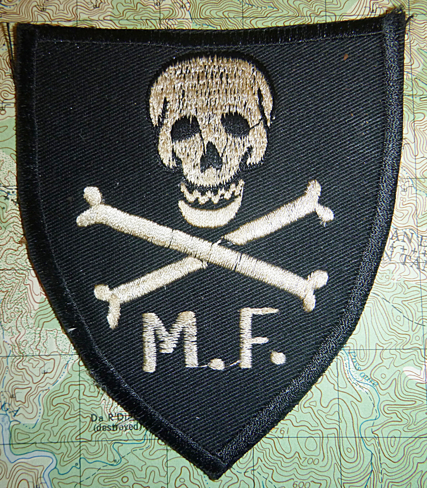 Newspaper Backed Patch - JOLLY ROGER - Mike Force - BJ 21 - Vietnam War - D.287*