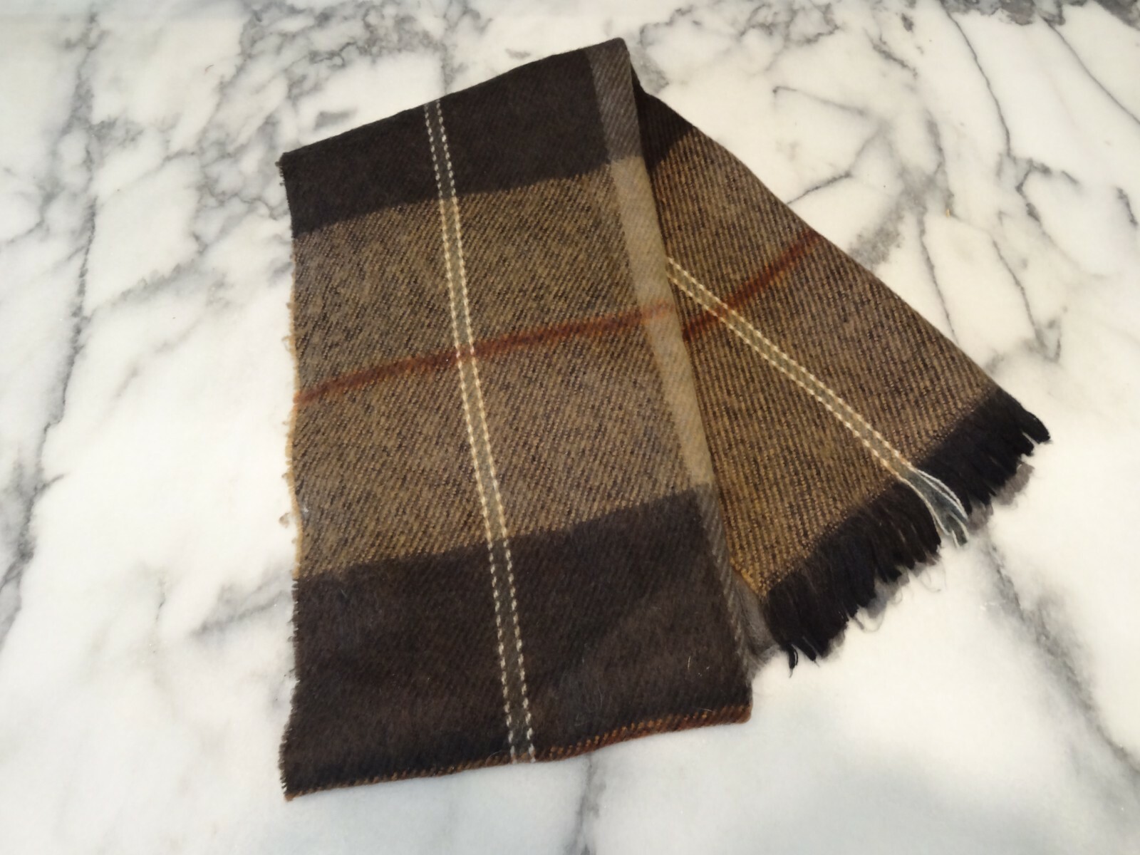 Vtg Mens TOTES BROWN PLAID WINTER SCARF Fringe Tan Beige Gray Acrylic Muffler