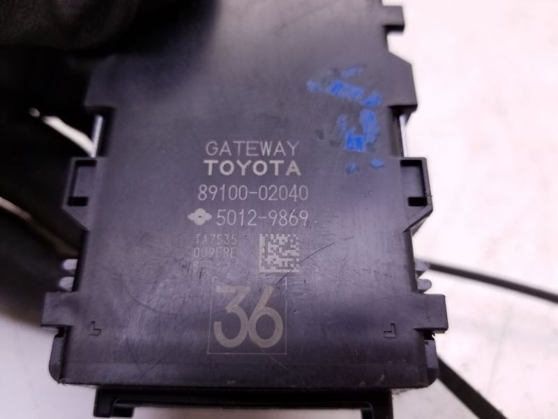 17-19 TOYOTA COROLLA NETWORK GATEWAY CONTROL MODULE ECM ASSEMBLY
