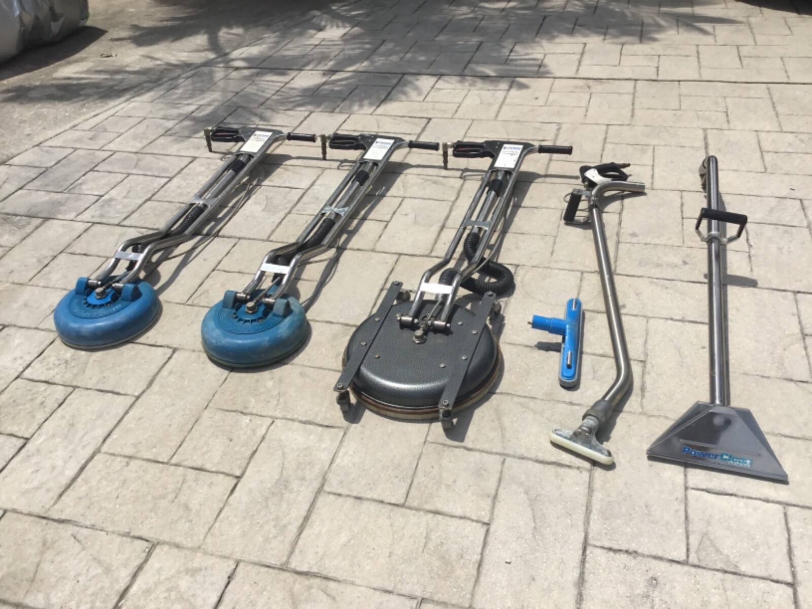 Carpet / tile and grout cleaning equipment
