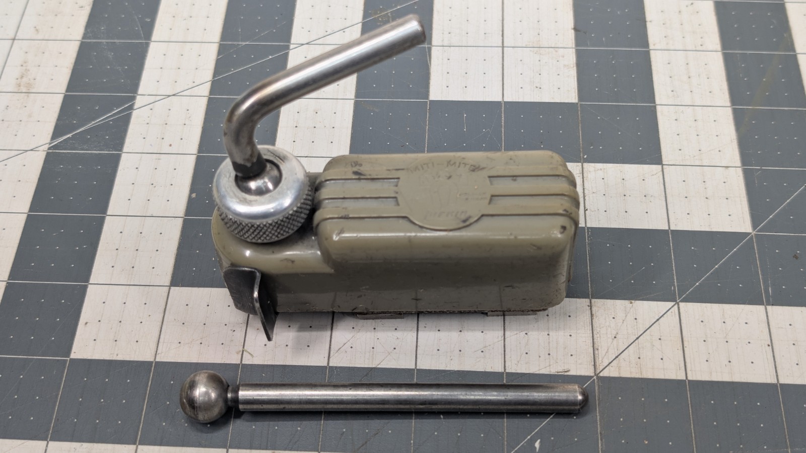 Lufkin Miti-Mite Magnetic Indicator Holder w/ (2) bars and case