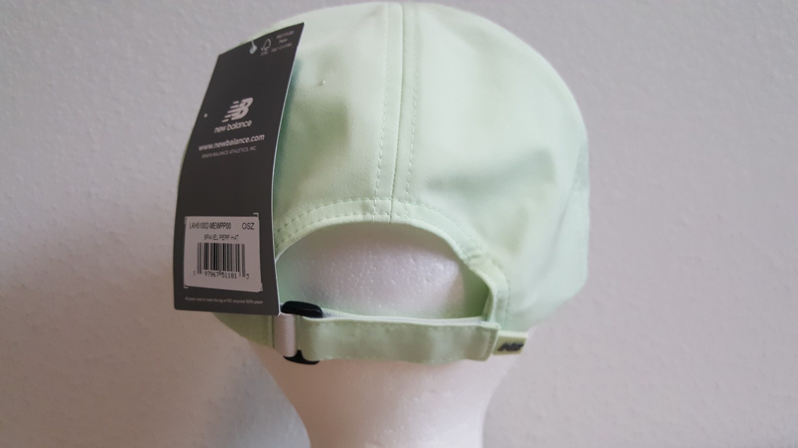New Balance performance Hat cap in Neon green