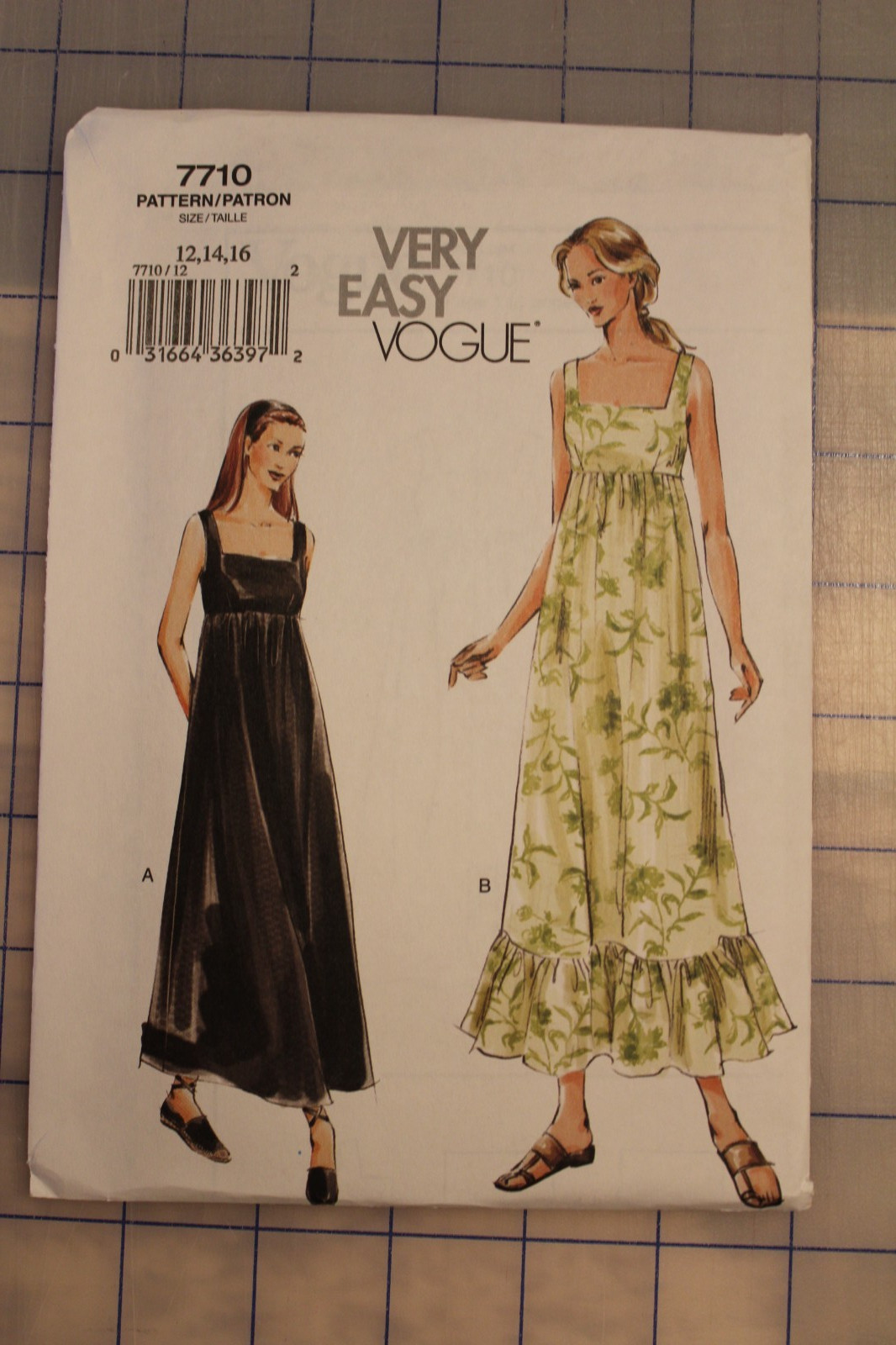Vogue Pattern #7710 Size 12.14.16 Misses' / Misses' Petite Dress Uncut
