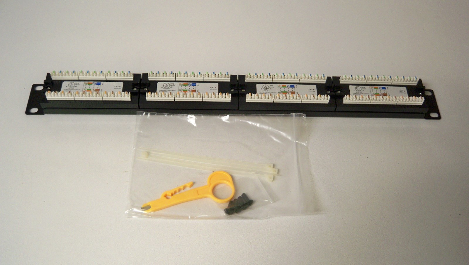 *NEW* W Box C6PP24 24 Port CAT6 Patch Panel