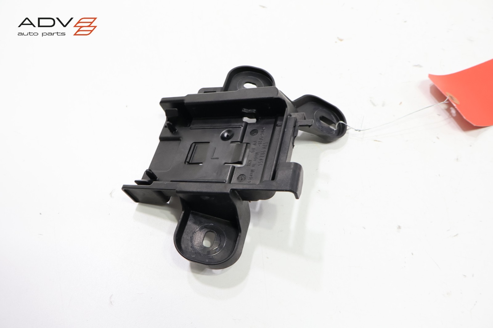 2025 VOLKSWAGEN TIGUAN REAR LEFT BLIND SPOT RADAR SENSOR MODULE BRACKET OEM
