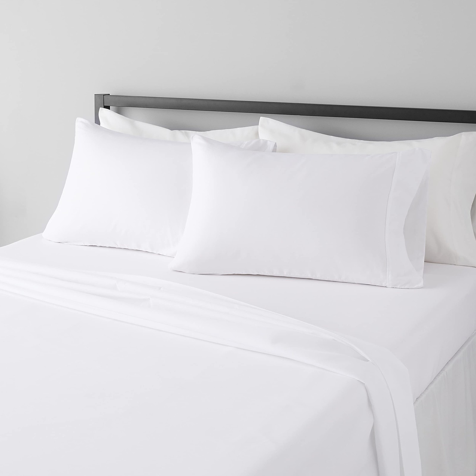 Amazon Basics Bed Sheet Set Full 4-Piece Bright White Microfiber 14-Inch Deep