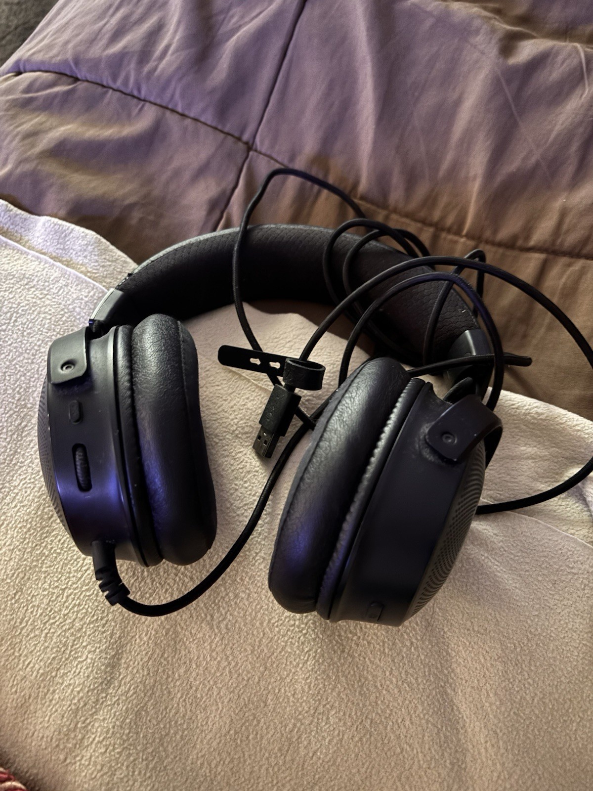 Kraken V4 Black Wired Over-Ear Headset w/ NO MIC (LOST), Adjustable Headband