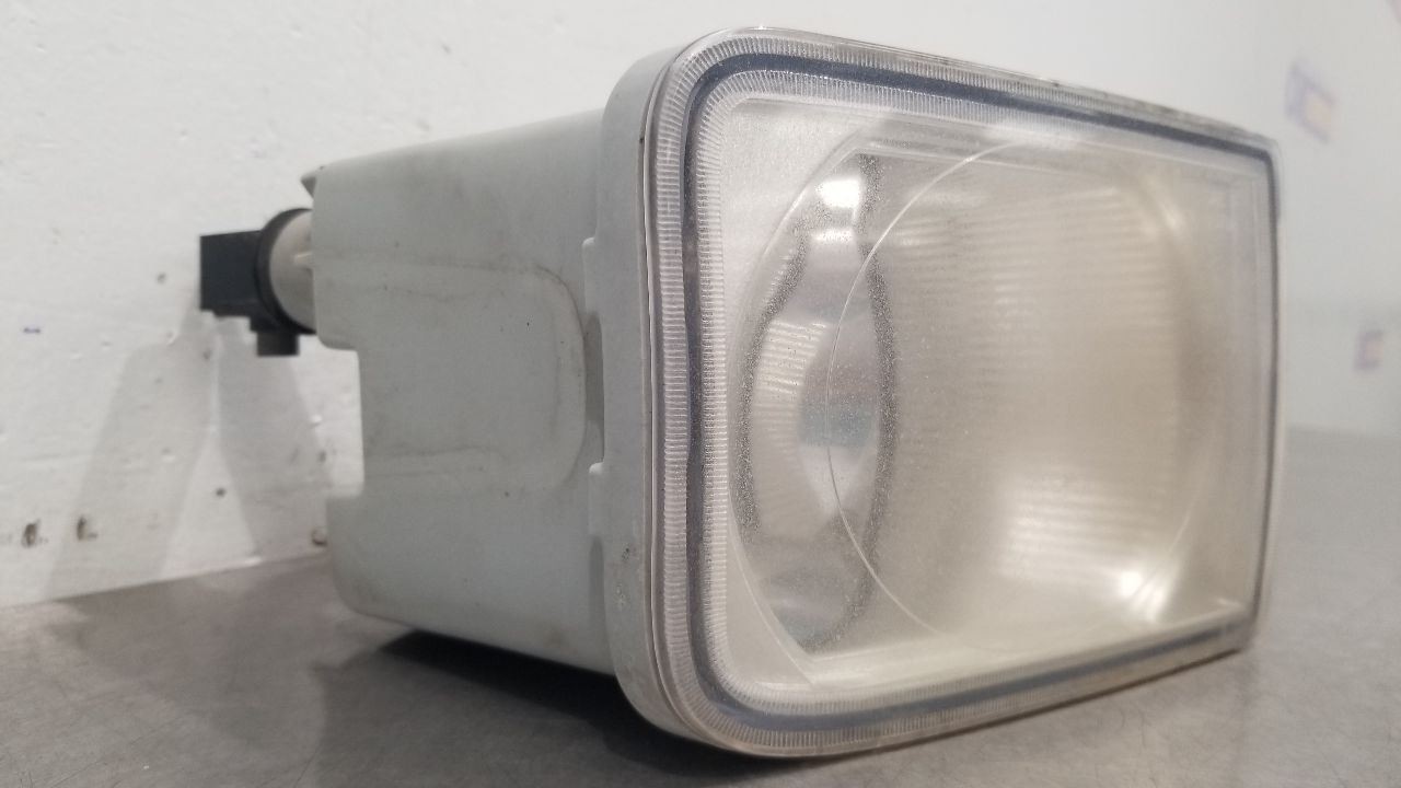 05 CADILLAC XLR FOG LIGHT LAMP RIGHT PASSENGER