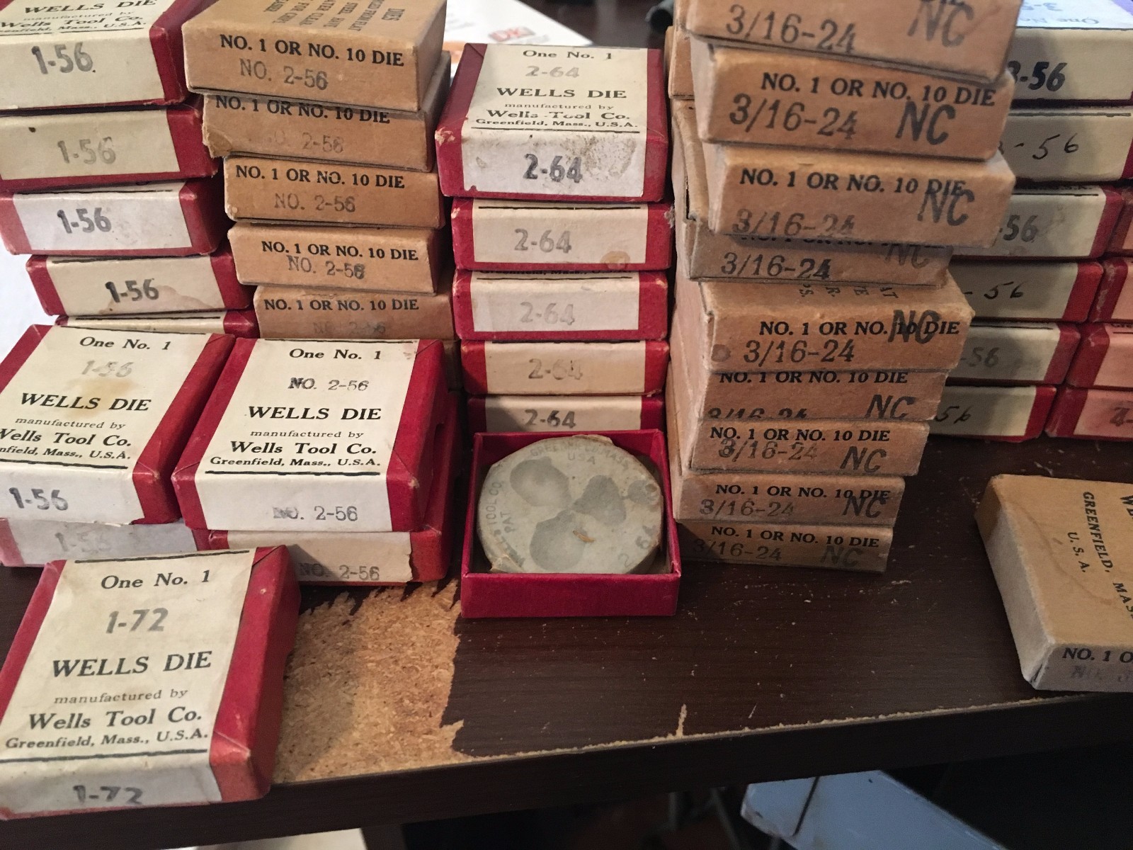 Vintage R&T Co. No.1 or No.10 "6-32" Die in Wells Tool Co. Machinist Box NOS