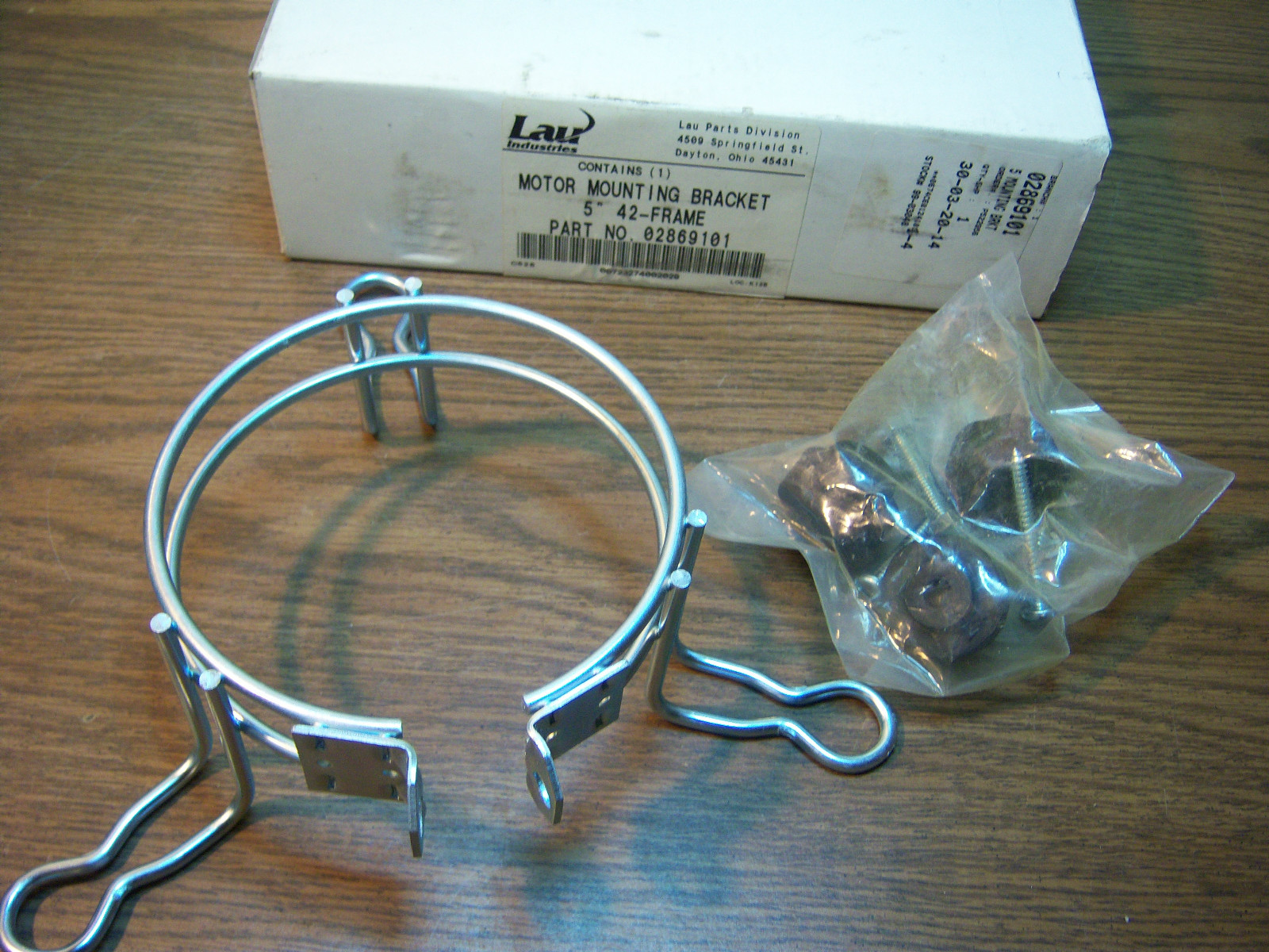 NEW LAU 02869101 MOTOR MOUNTING BRACKET 5" #42 FRAME NIB