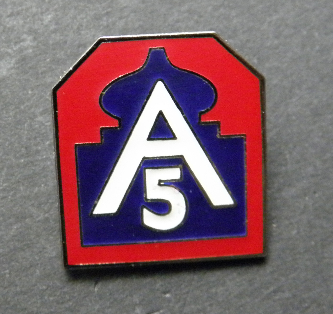 FIFTH 5th ARMY NORTH US MILITARY LAPEL PIN BADGE 1 INCH WWII