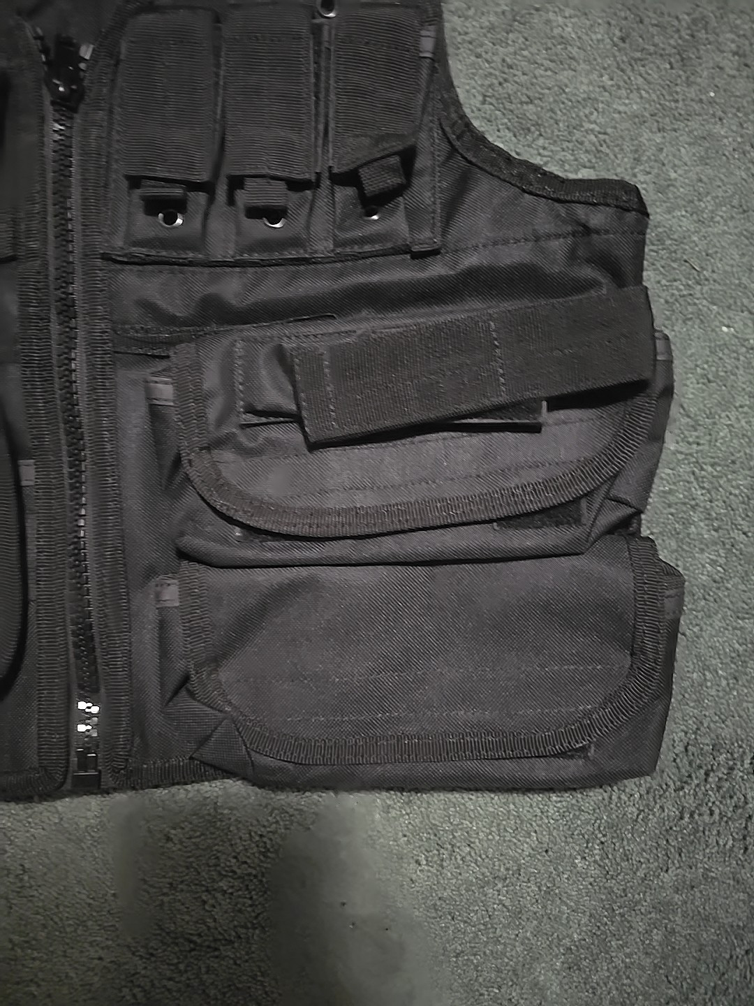Swiss Arms Airsoft Tactical Vest Adjustable For Multiple Sizes, Many Pockets