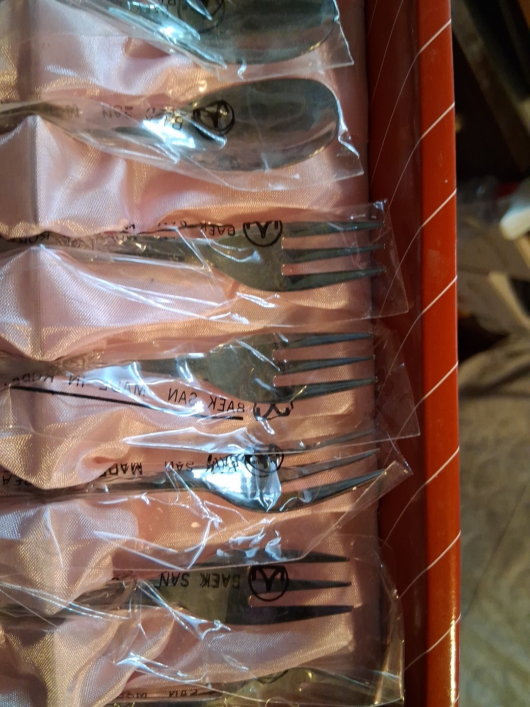 Vtg Tableware Set
