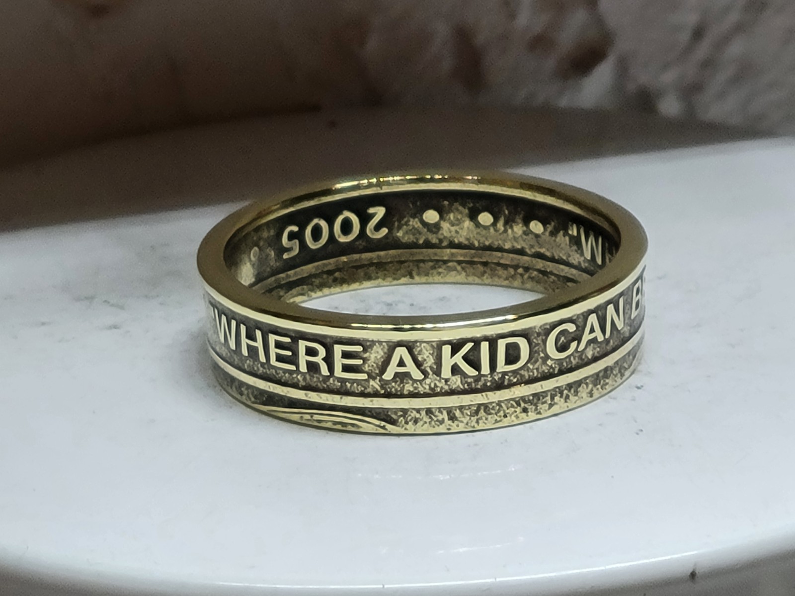 CHUCK e CHEESE - 2005 - Size 11 Token Coin Ring