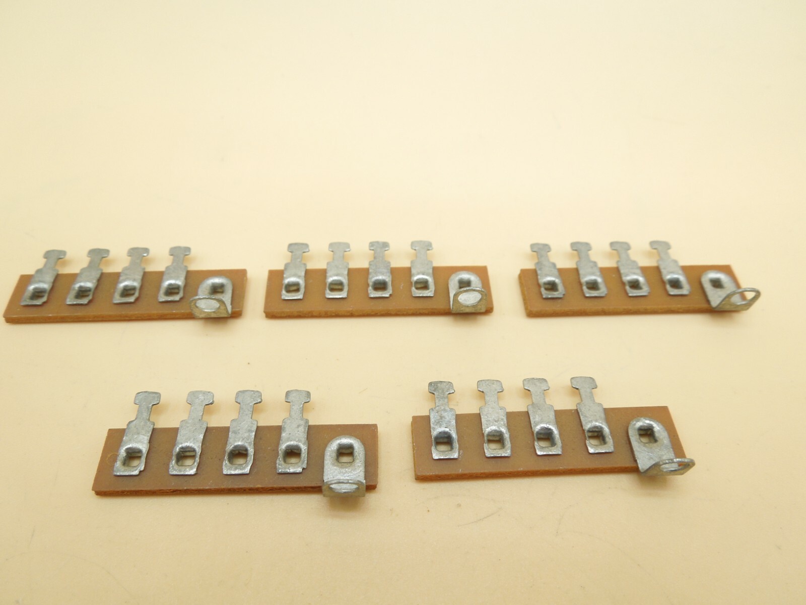 Terminal Strip, 4 Lug, Mini Phenolic Terminal Strip (Lot of 5)