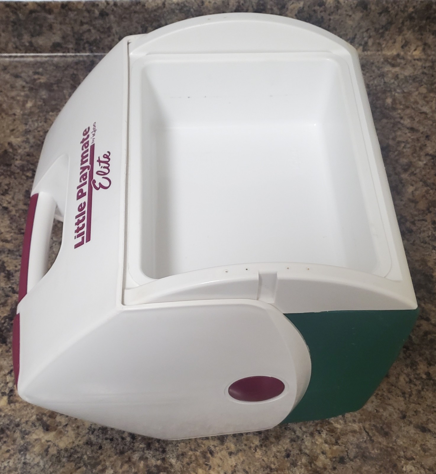 Little Playmate Elite Igloo Cooler 10.5x8x12 Pre Owned Good Condition
