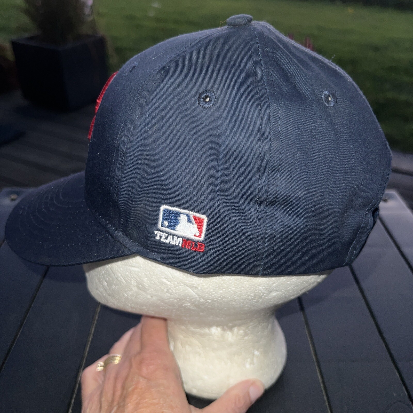 Boston Red Sox Red/White Script B on Navy Blue Youth Hat Cap Hook Loop MLB EUC