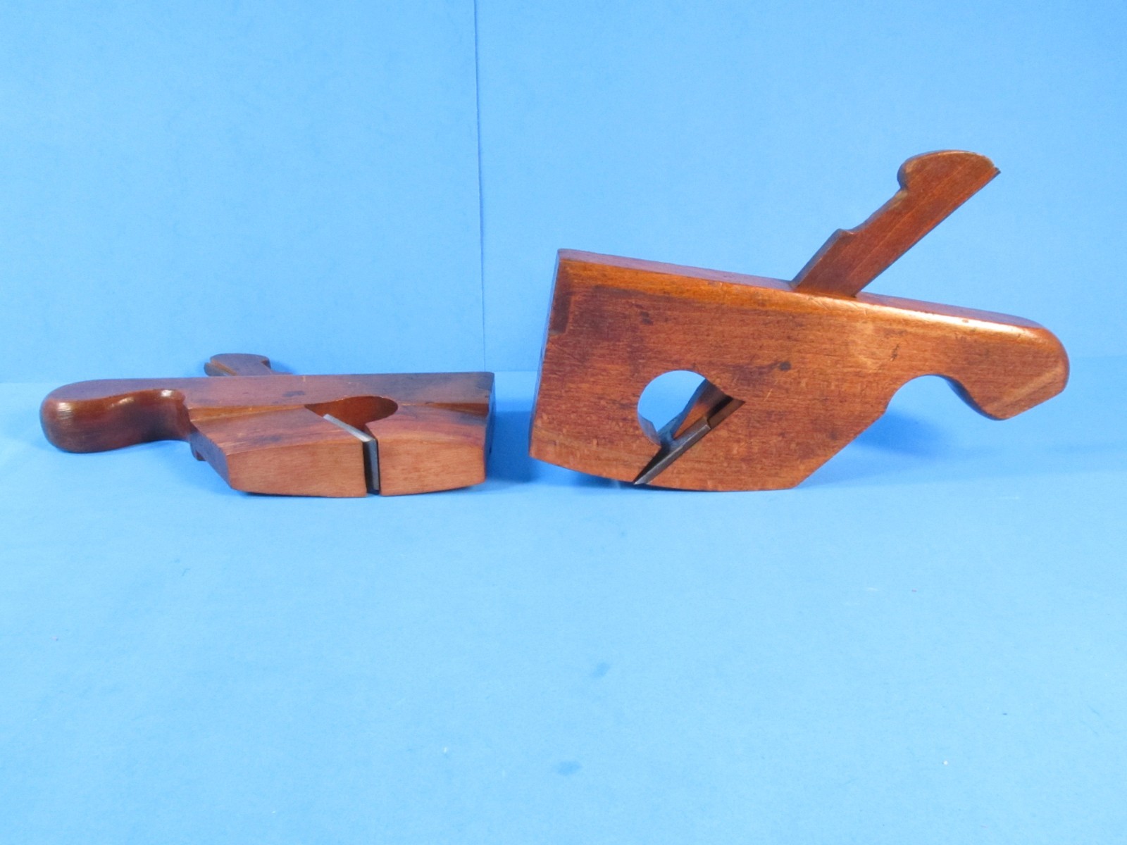 matched pair same radius Sims London wood molding planes 1 curved 1 compassed
