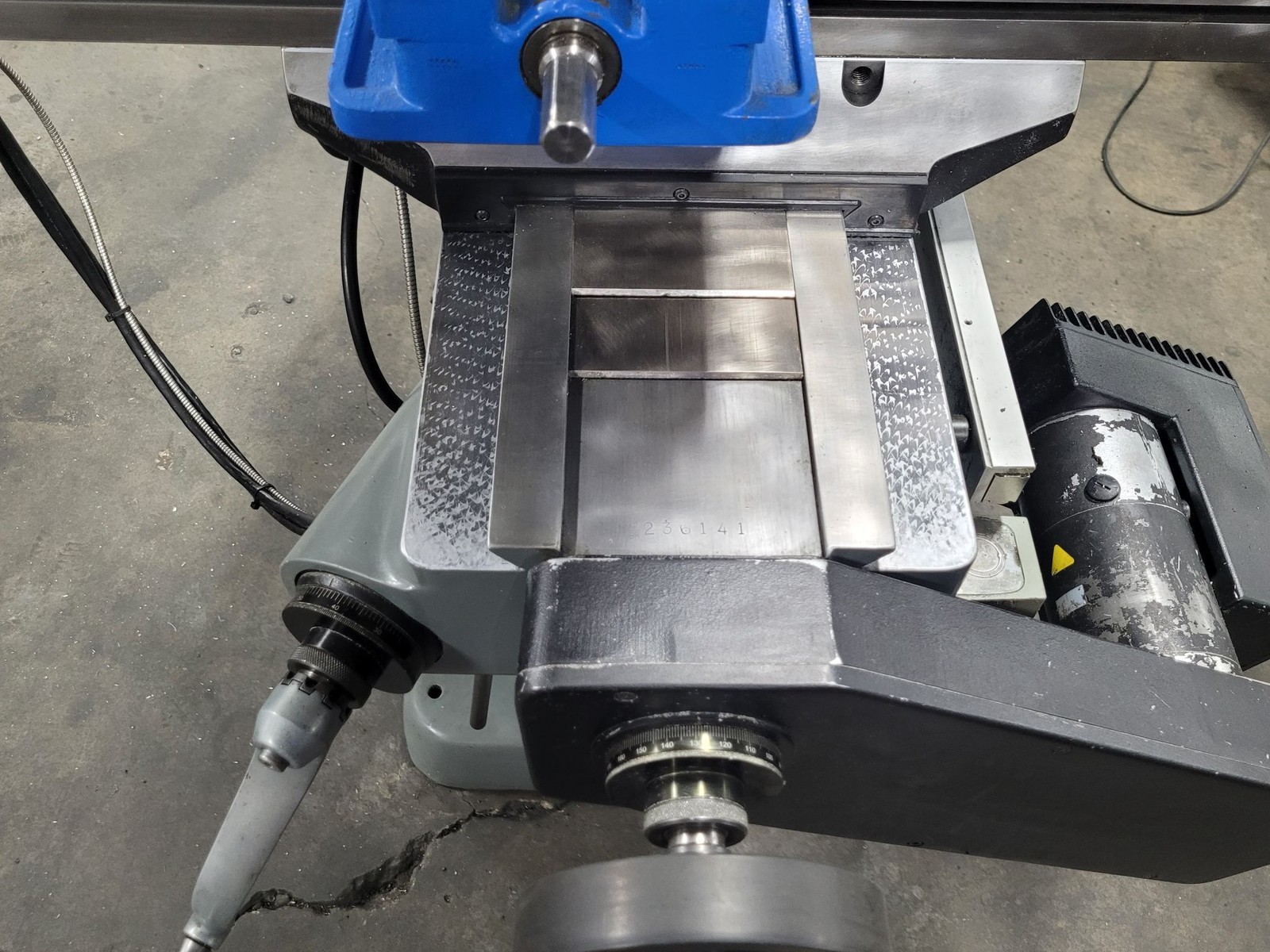 Bridgeport 3 Axis CNC Knee Mill w/AcuRite Millpwr G2 Controller