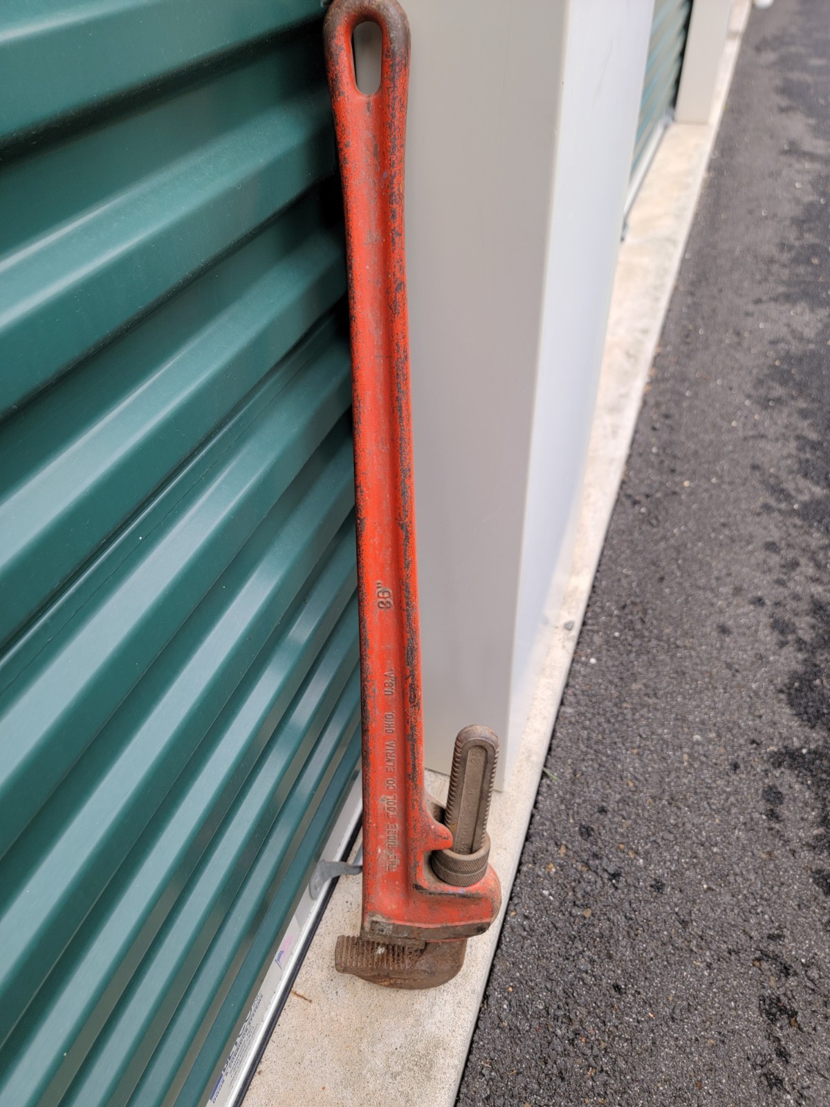 Ridgid 36 in Heavy Duty Pipe Wrench
