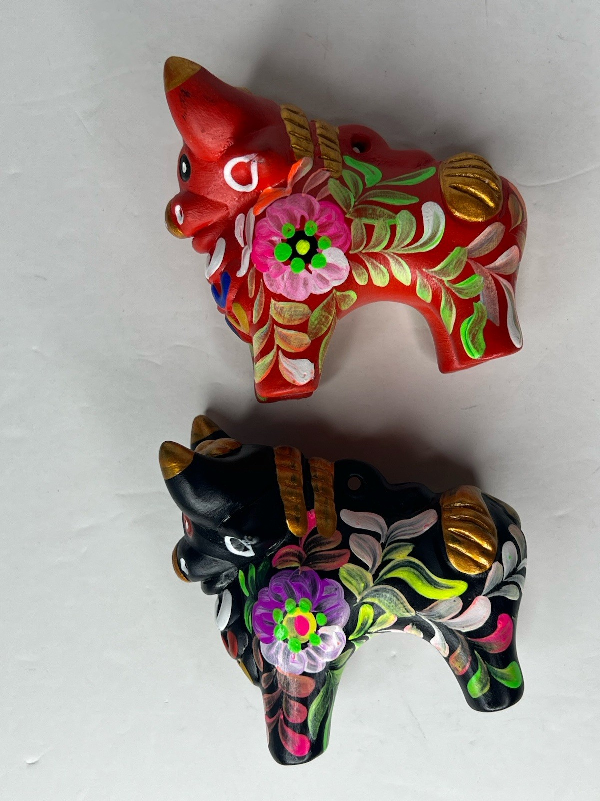 Colorful Hand Painted Ceramic Pucara Bull Peruvian Folk Art Set - Miniatures