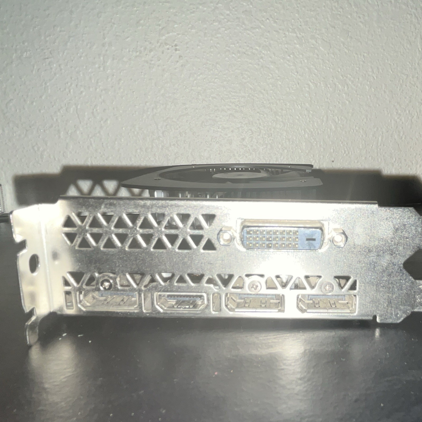 NVIDIA GeForce GTX 1060 3gb ddr5 vram