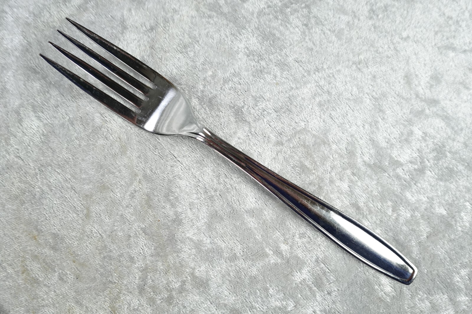 40 Pieces Vallarta Pattern Stainless Steel Flatware By Oneidacraft
