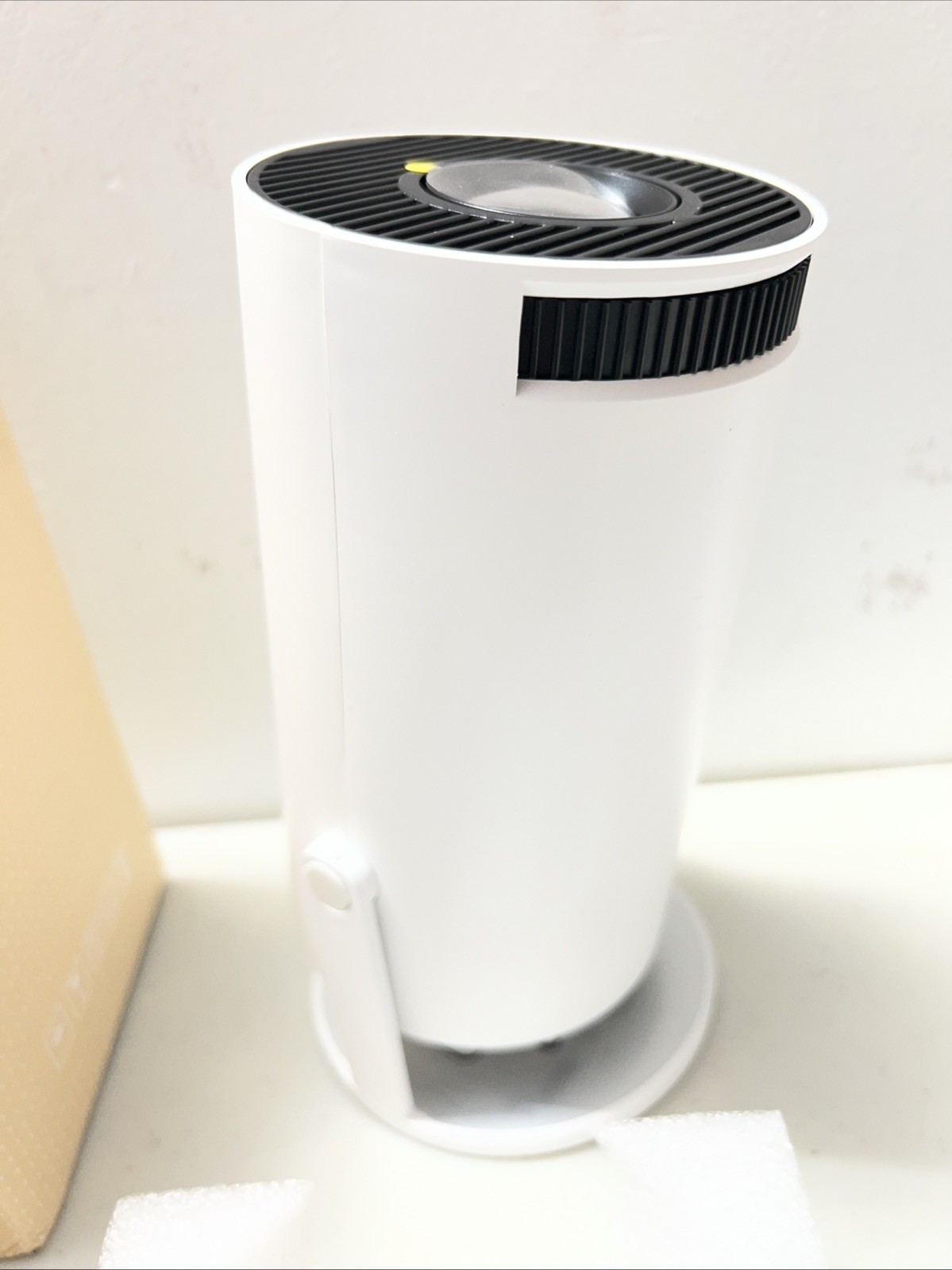 LED Source Ultra HD Multimedia Projector Mini Portable NEW OPEN BOX