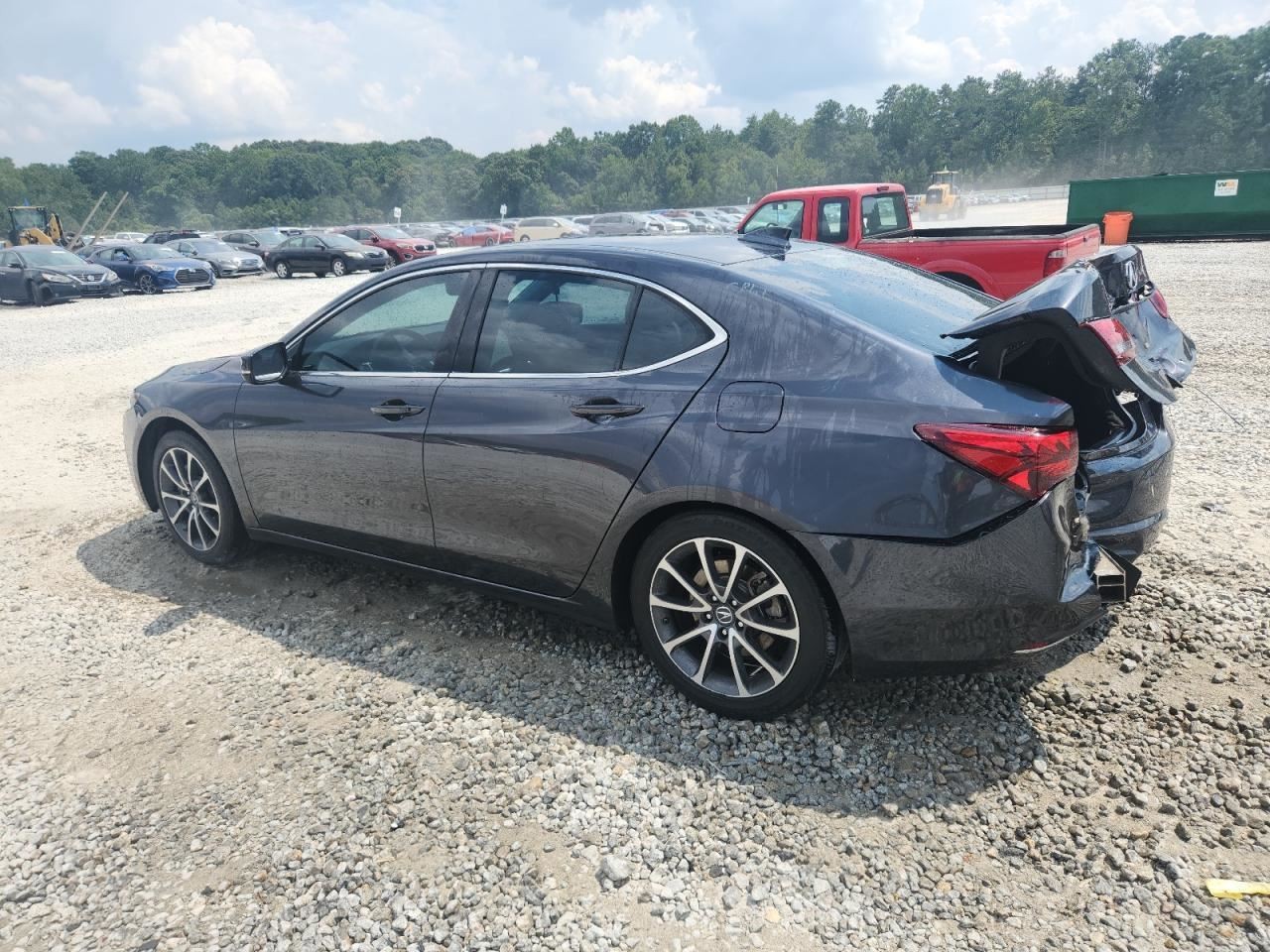 TLX 2016 Glove Box 4790332