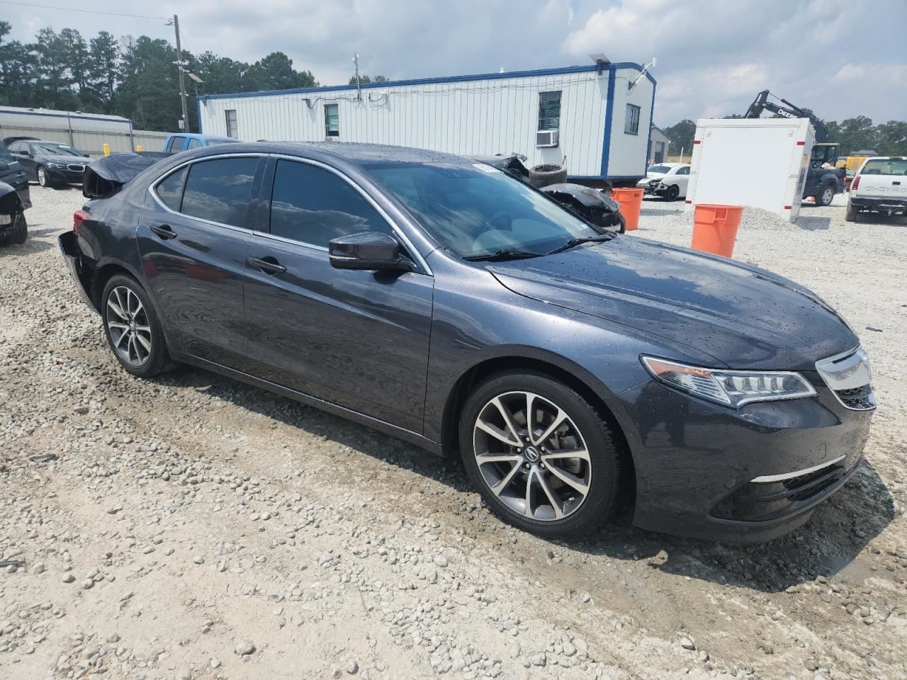 TLX 2016 Glove Box 4790332