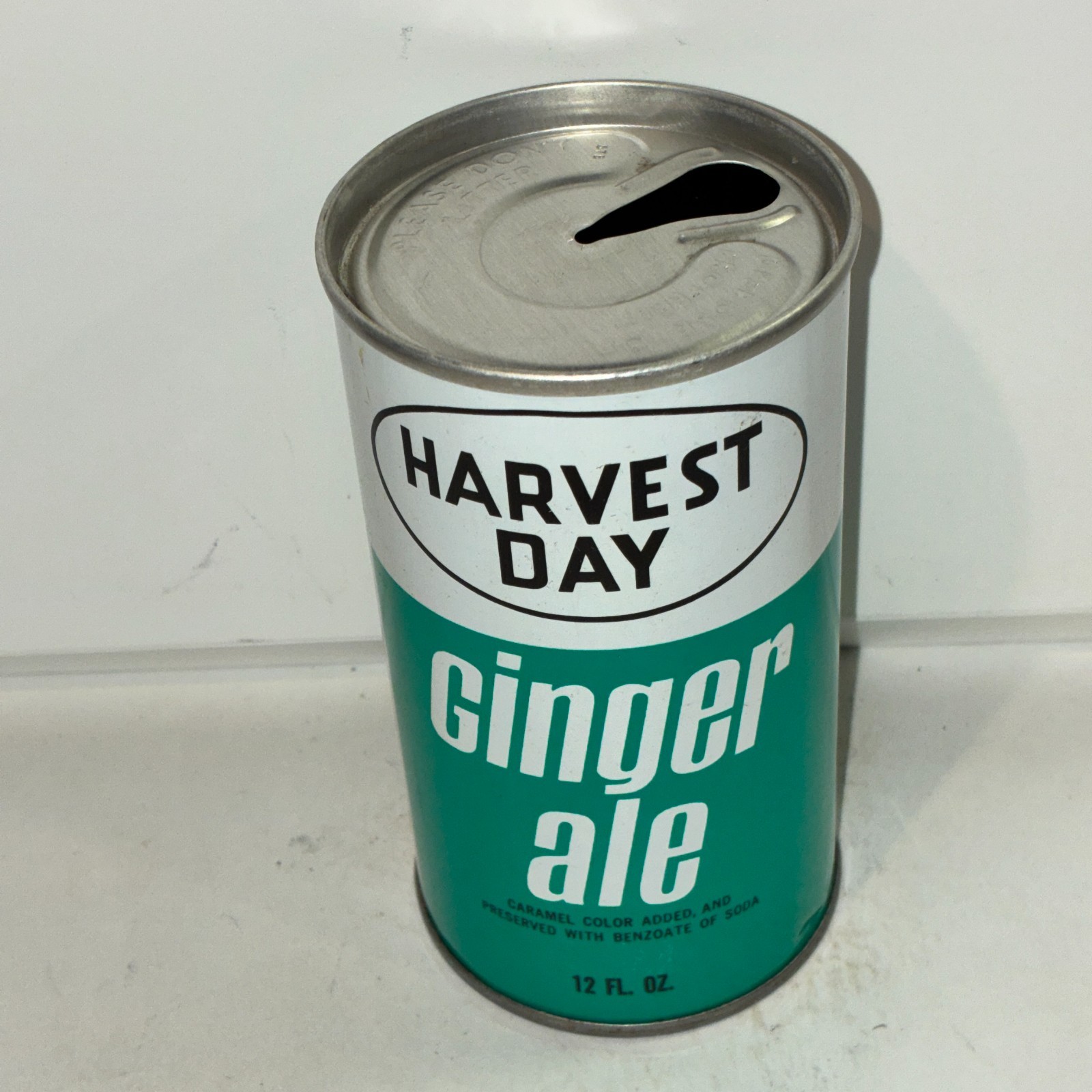 Harvest Day Ginger Ale Soda can