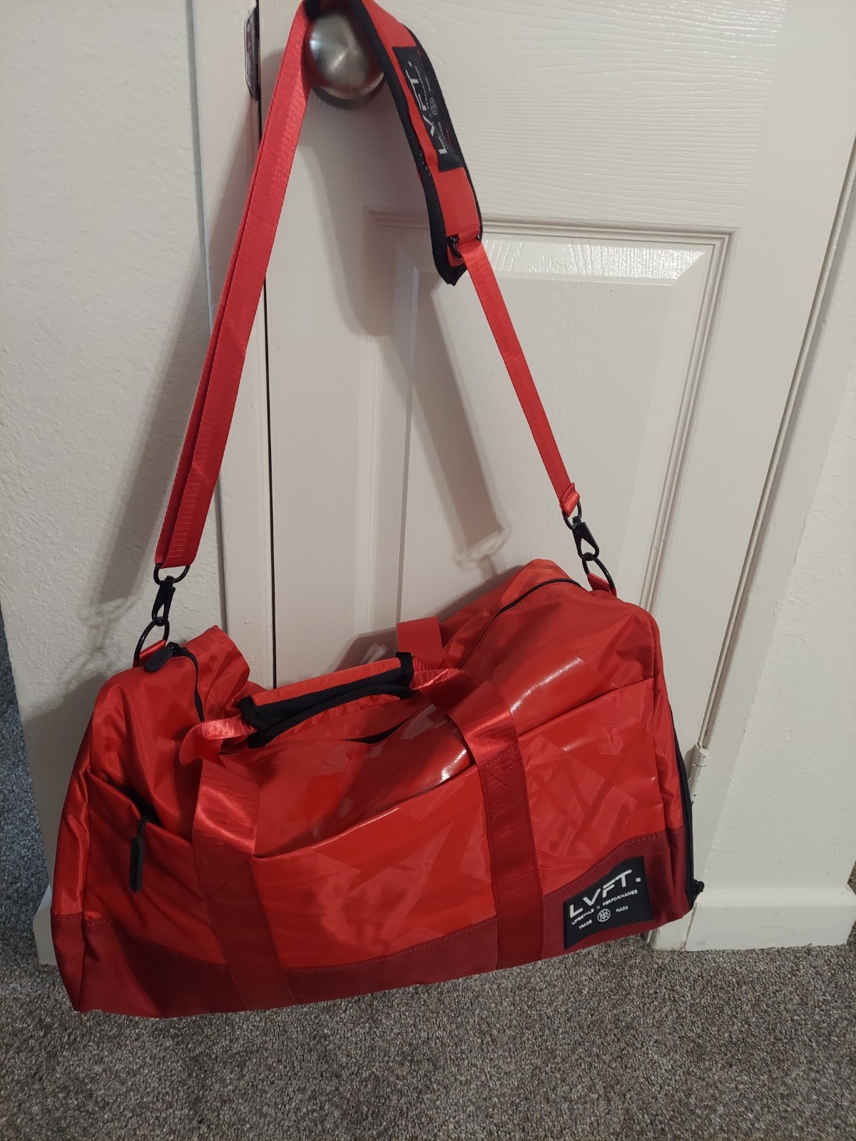 New LVFT Red Gym Duffel Bag Travel Sports Fitness Shoulder Carry Holdall