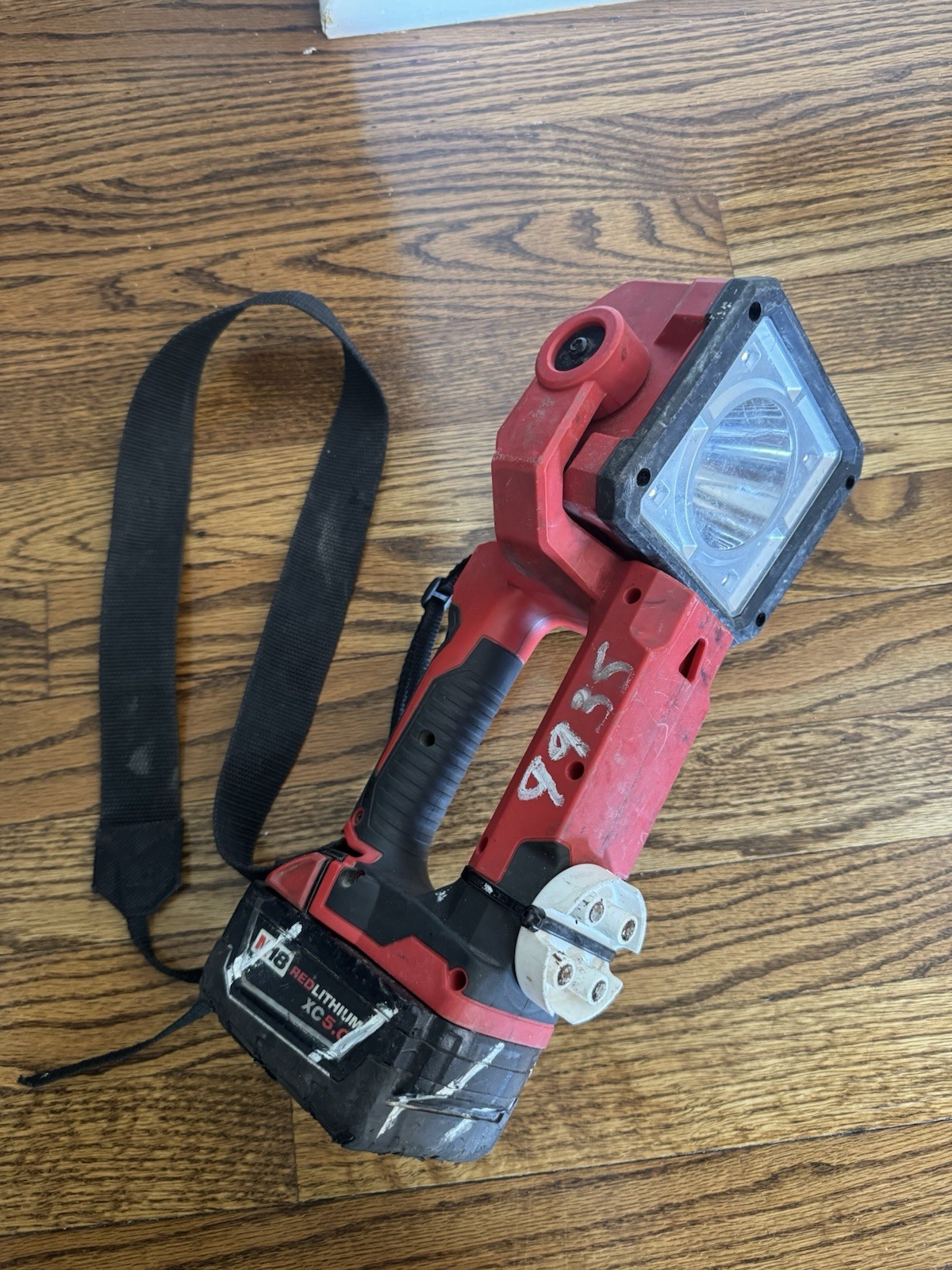 Milwaukee Power Tool Beam Flashlight With Power Tool Battery Attachment!