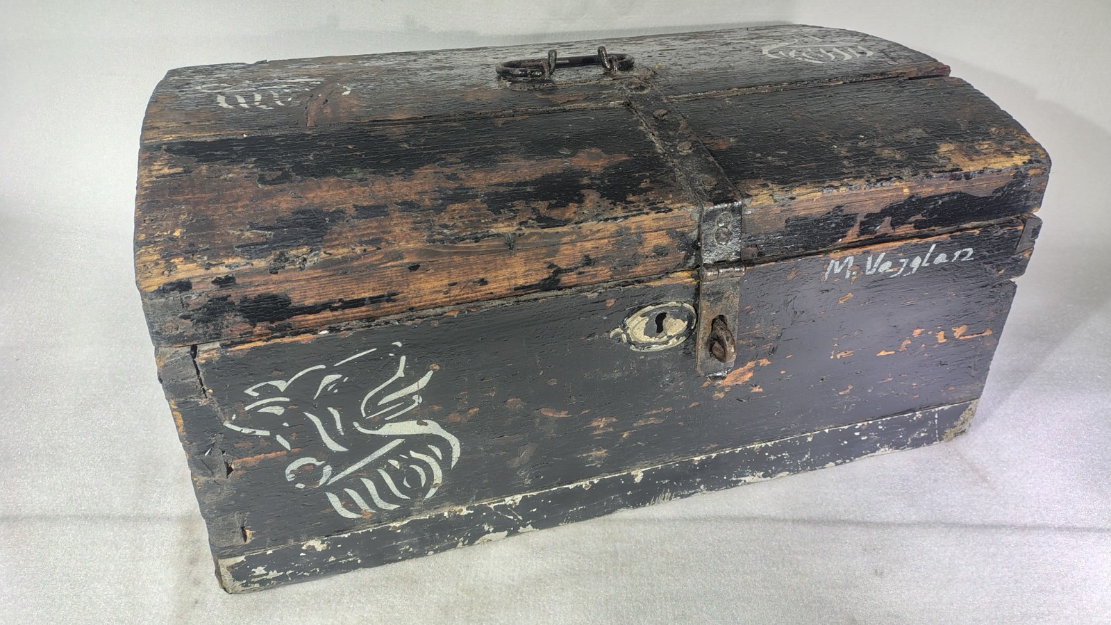 WW2 czech partisan party Šumava chest