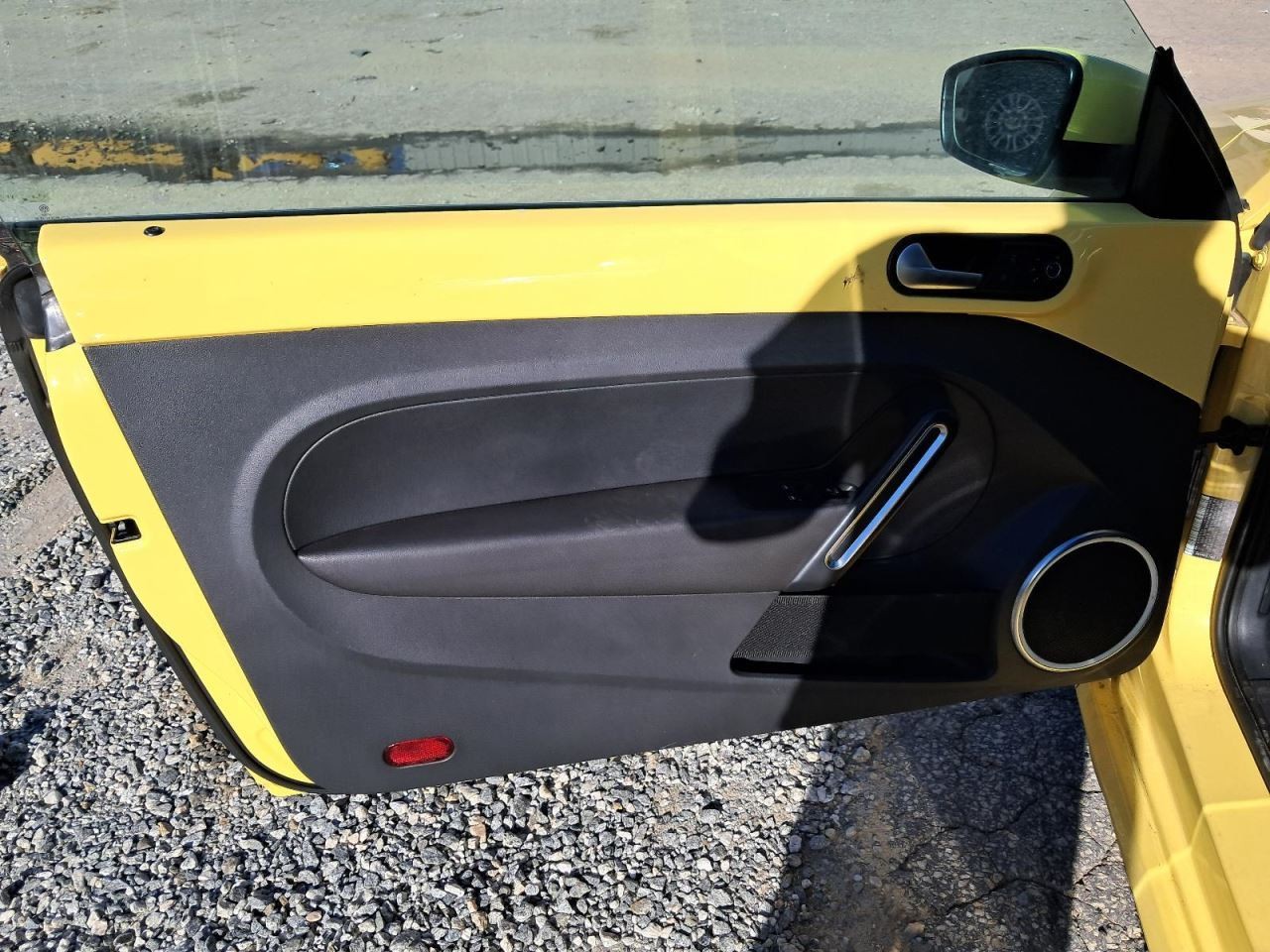 BEETLE 2015 Glove Box 4832147