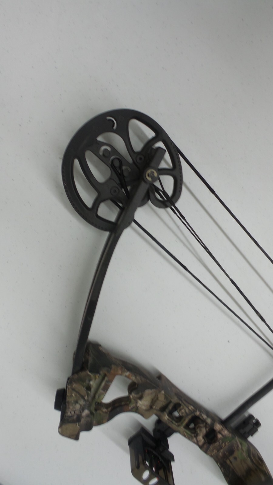 BARNETT VORTEX ELUDE HUNTER COMPOUND BOW (105731-1 R BY74)