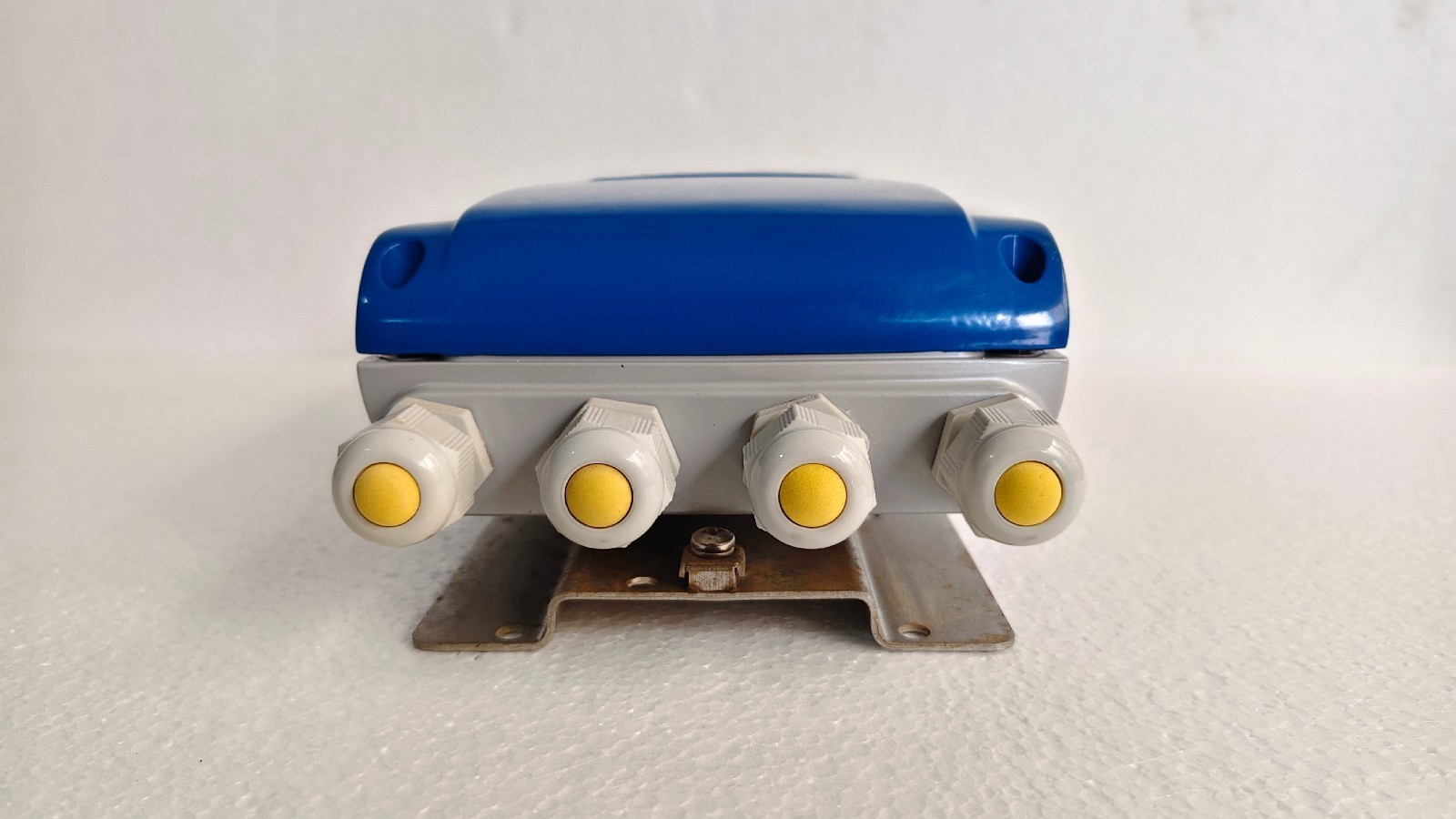 KROHNE IFC 100 ELECTROMAGNETIC FLOW TRANSMITTER WALL MOUNTED