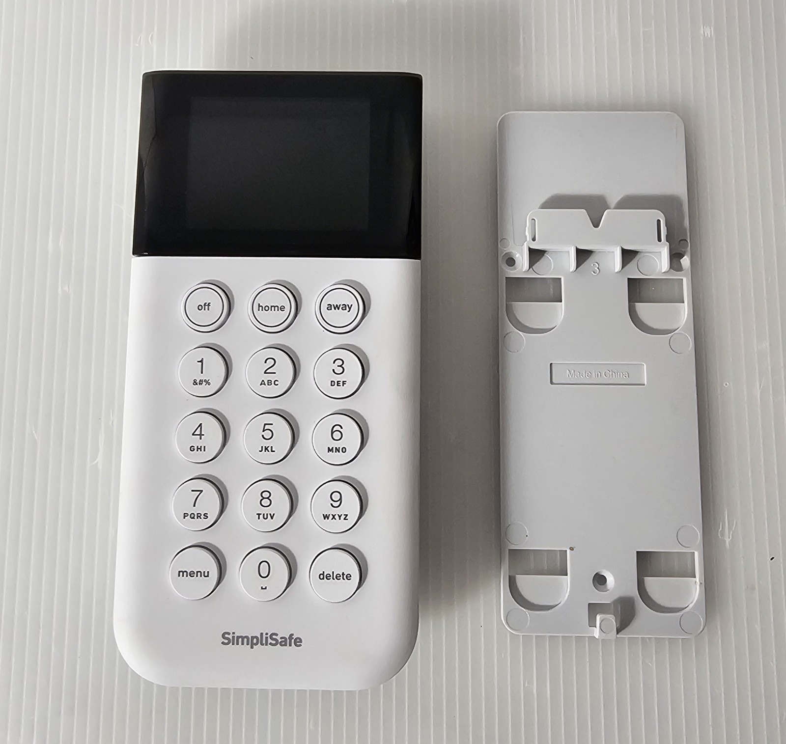 SimpliSafe Keypad Home Security System SSKP3 with Mount