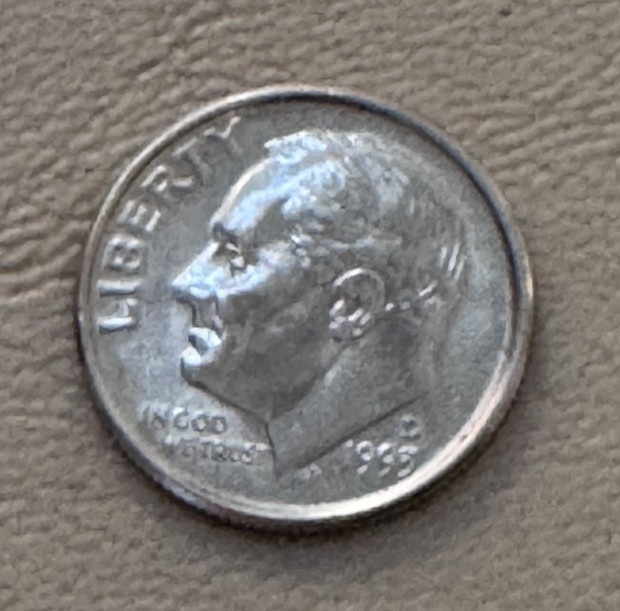 1993 (D)  US Roosevelt Dime "FREE SHIPPING"