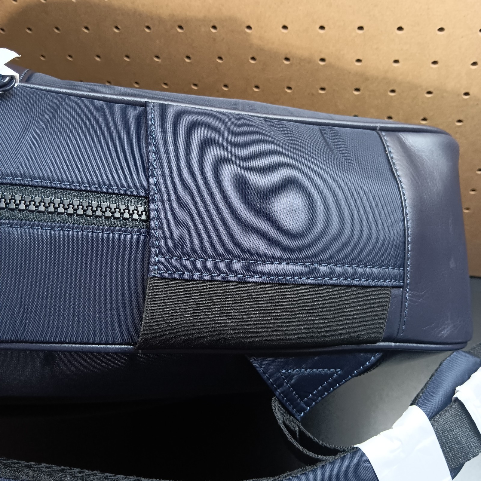 Johnston & Murphy Backpack Navy Blue Nylon Adjustable Straps Pockets New $245