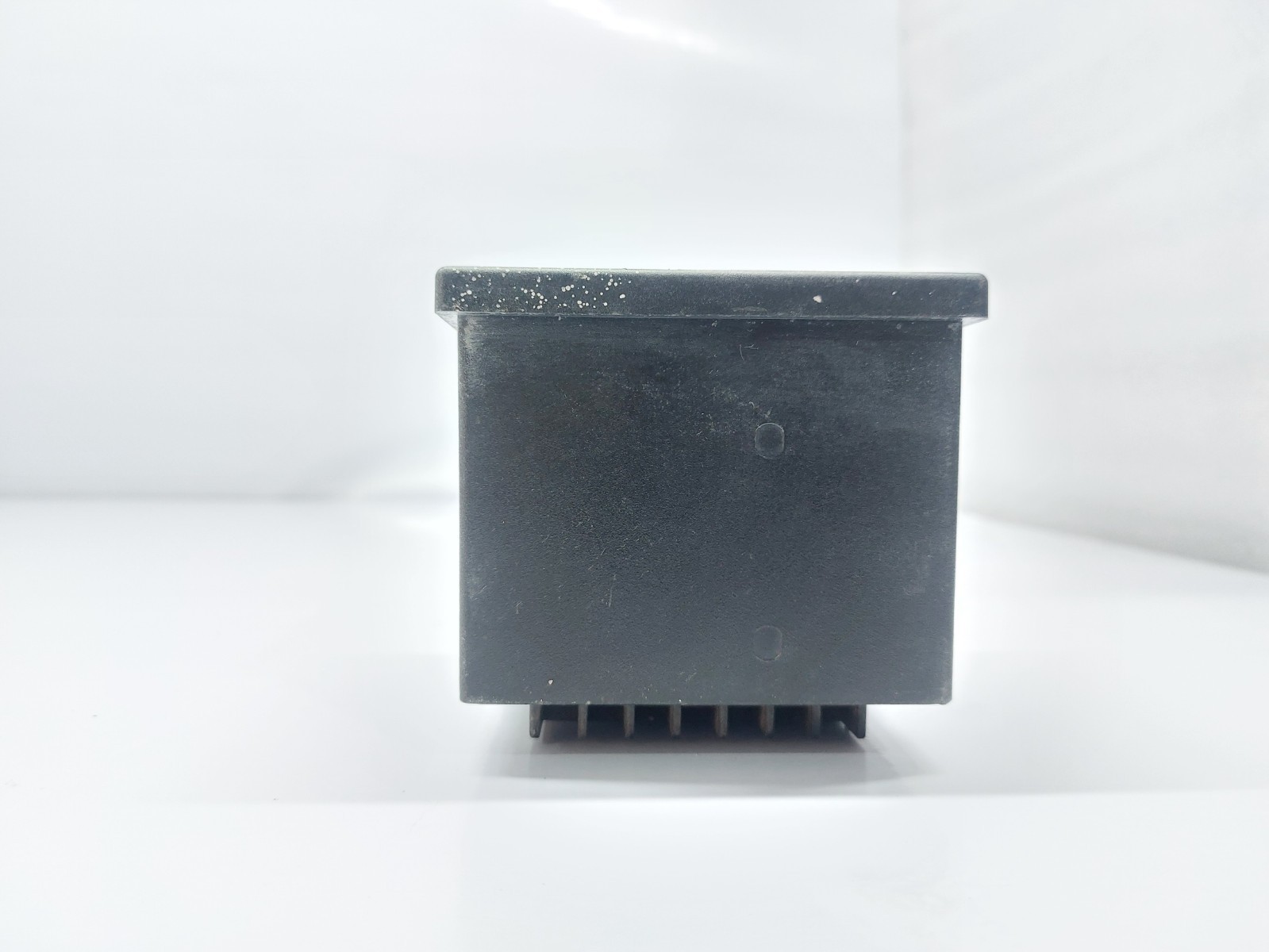 Conzerv dm3210 Three Phase Voltmeter