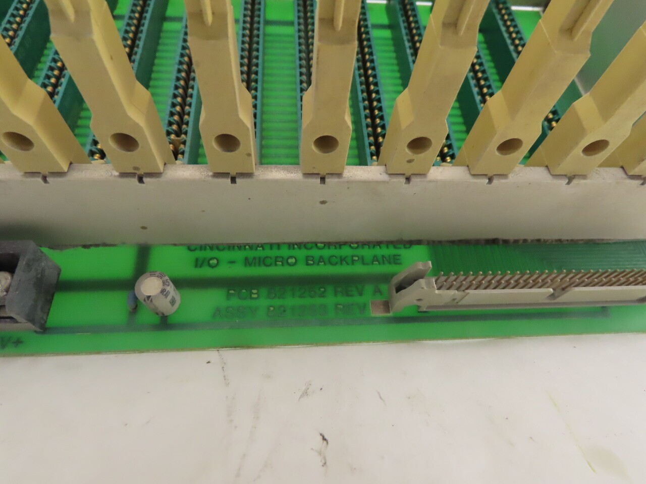 Cincinnati 821253 I/O Micro Backplane 18 Slot Rack Chassis