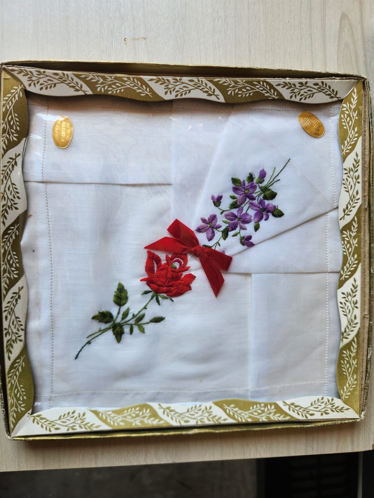 Vintage Ladies Swiss Embroidered Handkerchiefs Set 100% Cotton Floral RN 13962