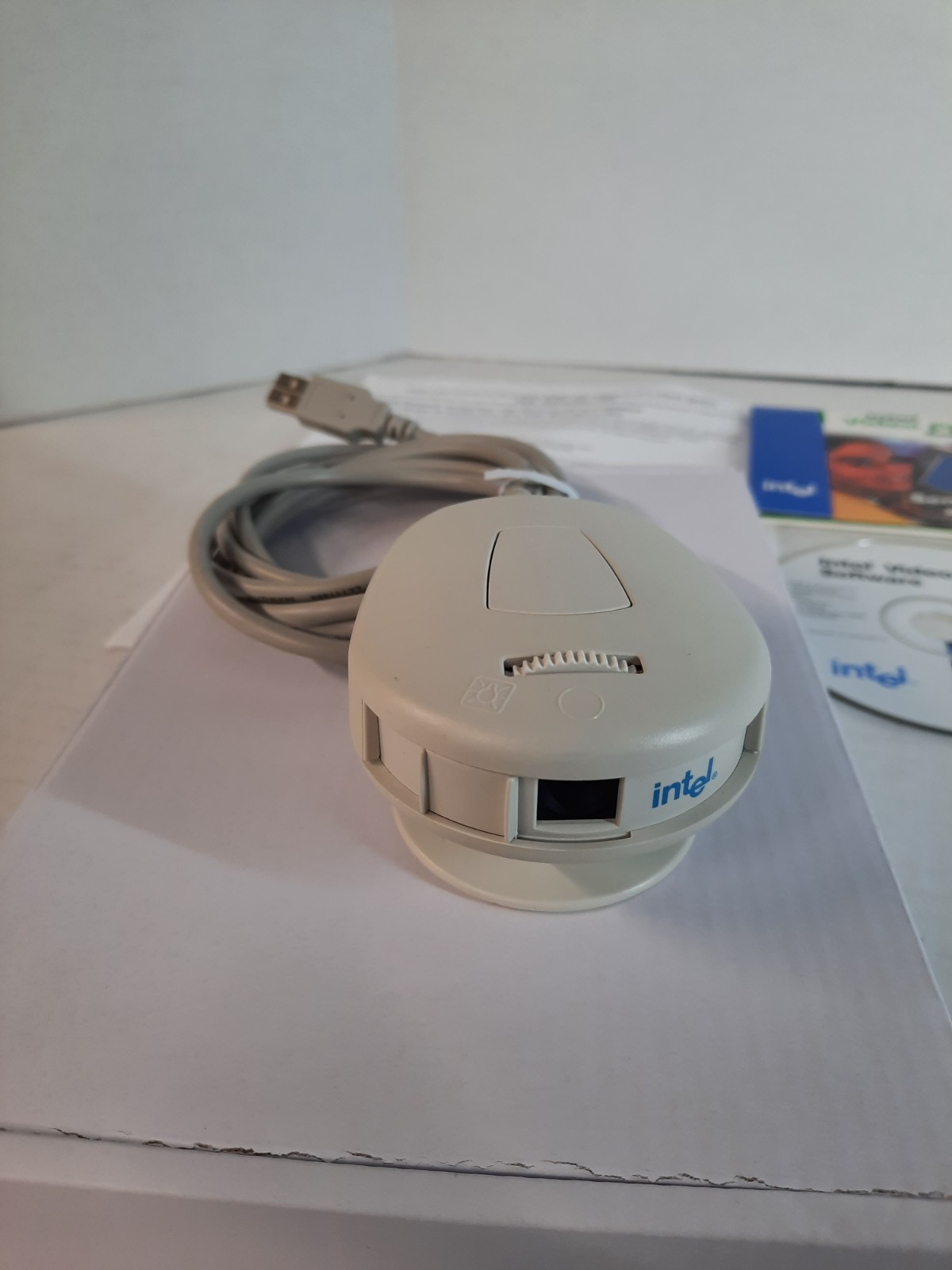 Intel PC Camera Pack CS330 With CD, Video Phone Software, Instructions